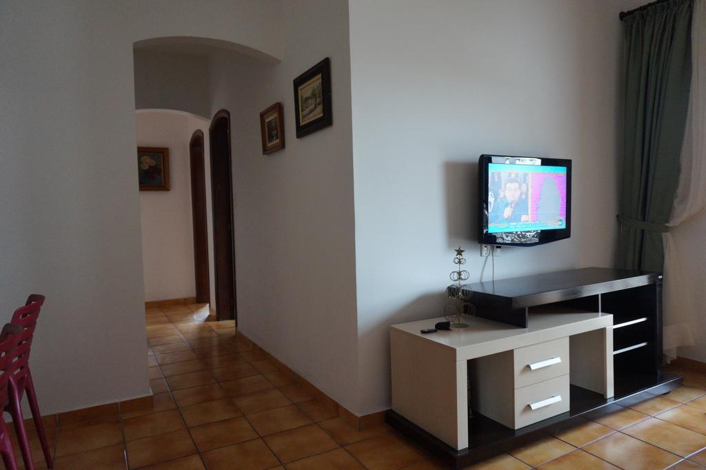 Apartamento Aureo Guenaga Guaruja Ruang foto